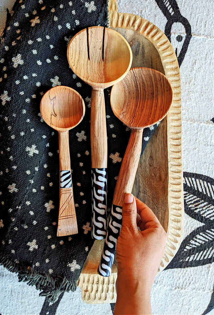 African Olive Wood Salad Server Set Batik Handle Reflektion Design