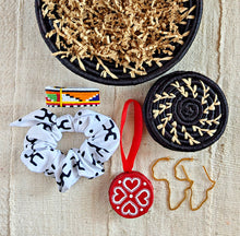 Small African Treasures Gift Basket - Black