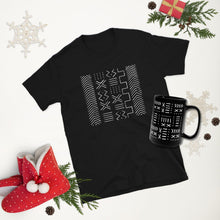 Geschenkset mit T-Shirt und Tasse mit schwarzem Schlammtuchmuster