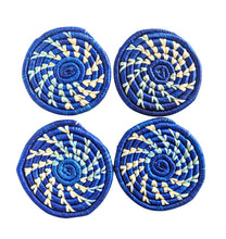 Ensemble de sous-verres tissés bleus et de cuillères à perles bleues