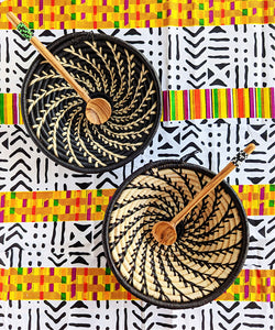 Petit panier africain tissé noir blanc