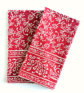 red-vines-white-blockprint-table-napkins